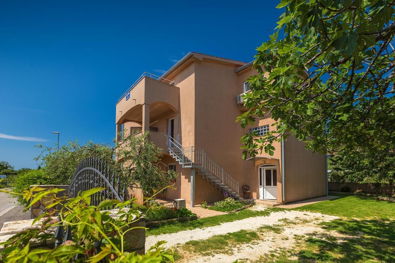Vila Milla Premantura Exterior photo